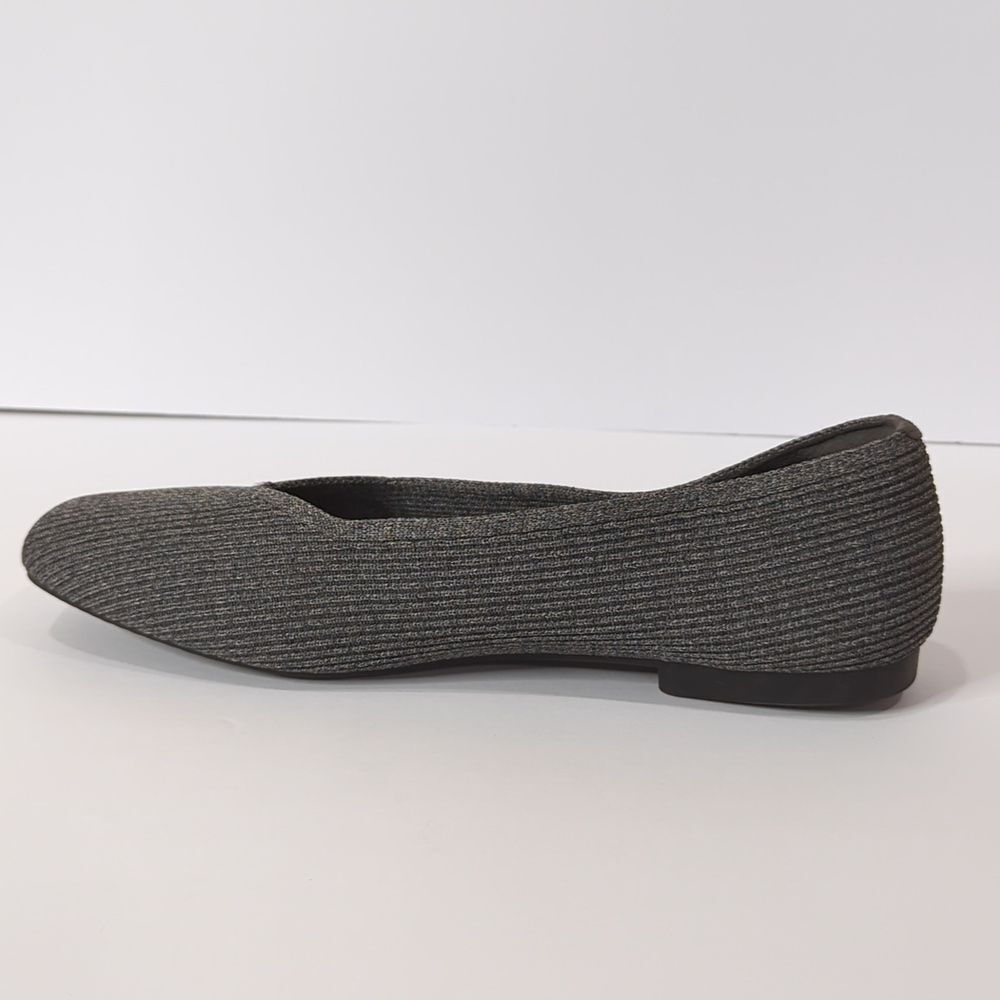Women's Gray Ribbed Slip-On Flats - Picture 7 of 10
